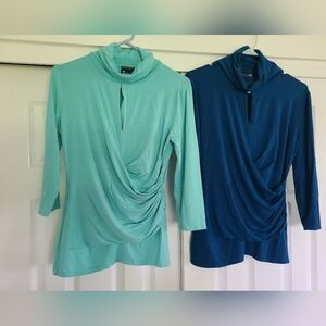2 NY & Co long sleeve runched keyhole tops sz M